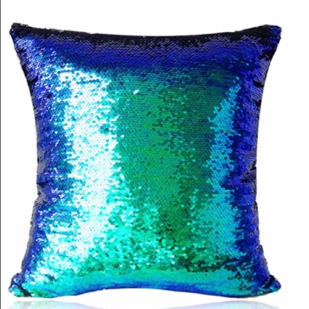 SOLD🚨Sale 5/$25🚨 NWT Color Changing Pillow - Picture 2 of 6